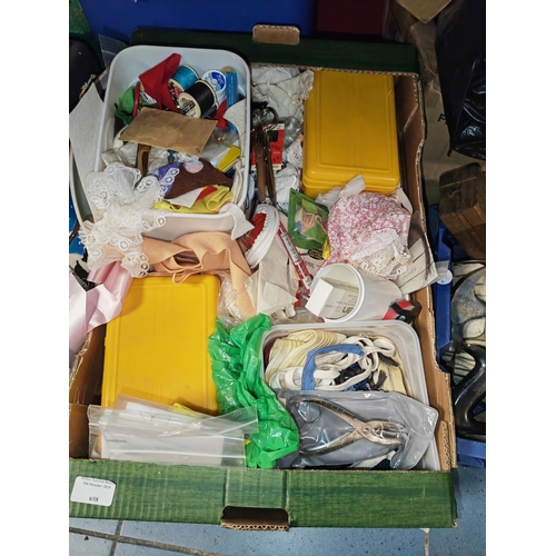 658 - Box Of Sewing Items