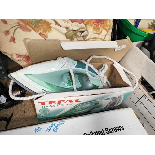 685 - Tefal Turps Pro 525 Steam Iron In Box