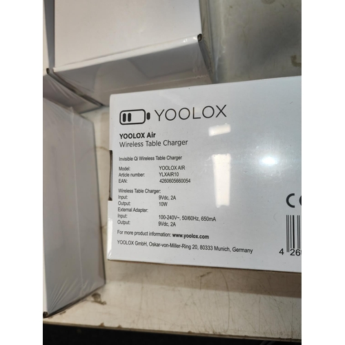 489 - 4 Yoolox Wireless Table Chargers Sealed In Boxes