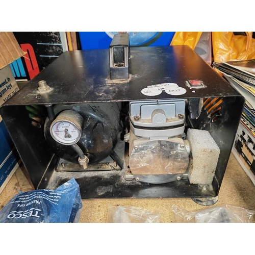 140 - Air Brush Compressor In Working Order