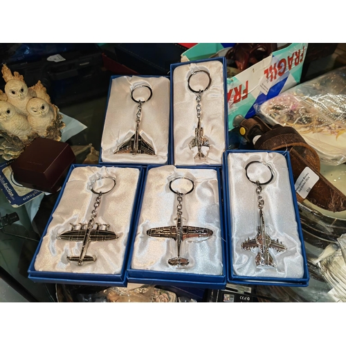 288 - 5 Unused Royal Airforce Key Rings Boxed