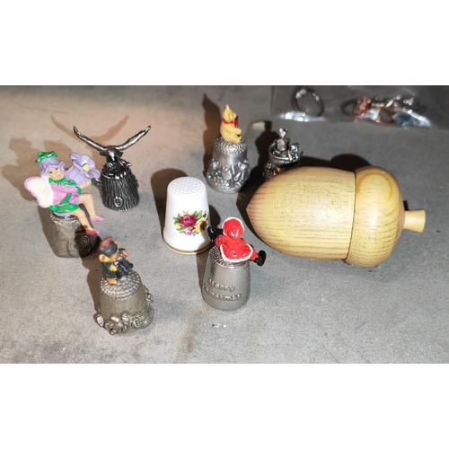 395 - 7 X Metal Thimbles And A Wooden Acorn Holder