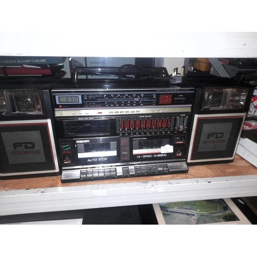 694 - Maxim Ghetto blaster Working