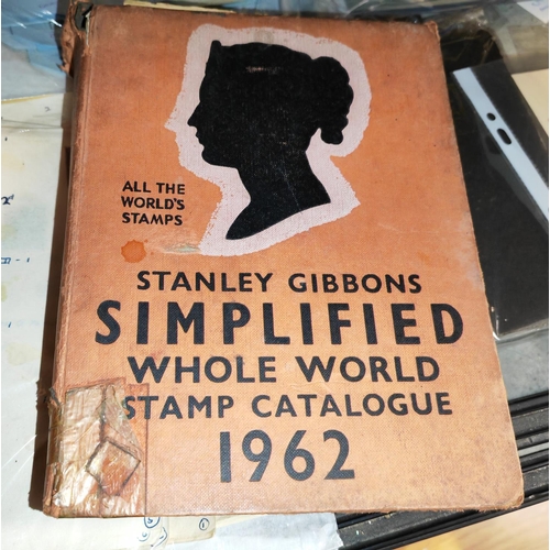 539 - Tub Of Stamps, Plus A Stanley Gibbons Catalogue And A Stamp Albums With Some Stamps