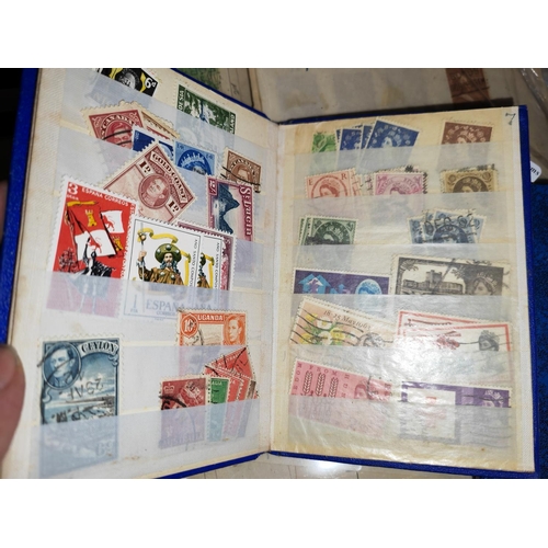 561 - 3 Stock Books Of World Issue Stamps