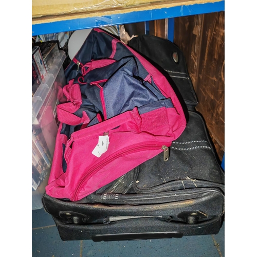 677 - 3 Heavy Duty Holdalls