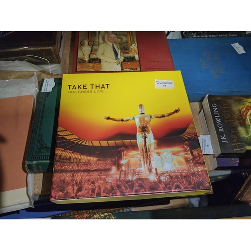 19 - Take That Presentation Box Book/Dvds