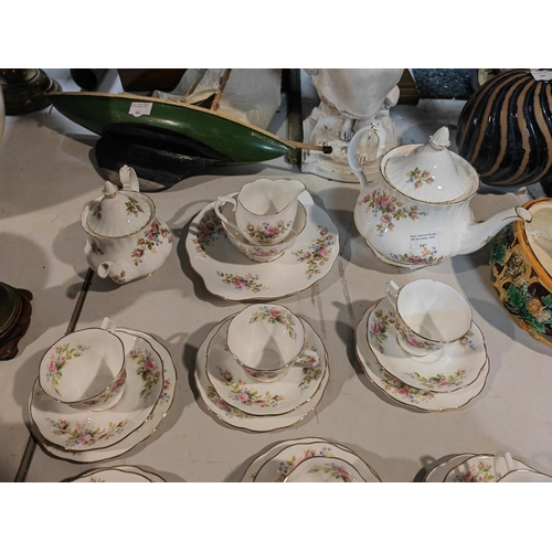 547 - Royal Albert Moss Rose Patterned Tea Set