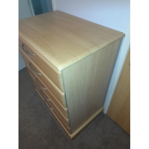 750 - 5 Drawer Chest Of Drawers