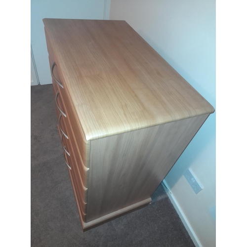 750 - 5 Drawer Chest Of Drawers