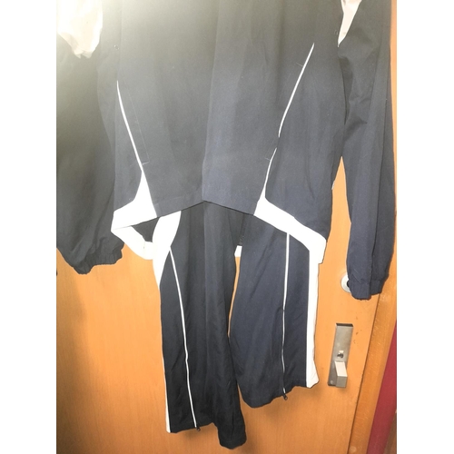 21 - Accused Sports Training Jacket Plus Trousers Size Xl Navy Coloured