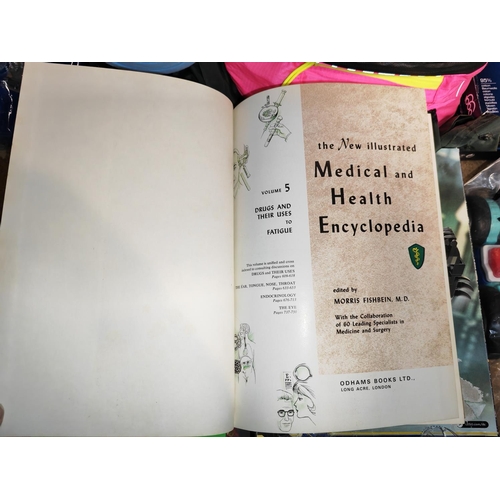 271 - Box Of Medical And Health Encyclopaedia'S Set