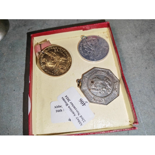 406 - 3 Commemorative Medal'S King George V Mary, George, Elizabeth