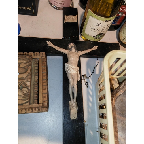 522 - Large Wooden Cross With Jesus Plus Rosary