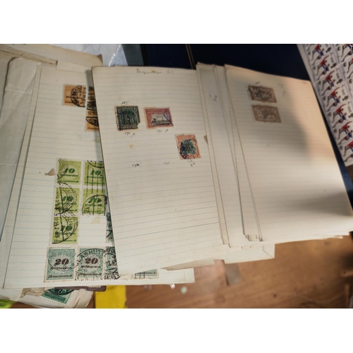 572 - World  Range Club Book Stamps On Pages