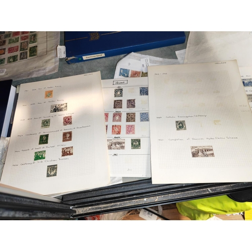 573 - Ireland Used Ranges Of Stamps On Pages