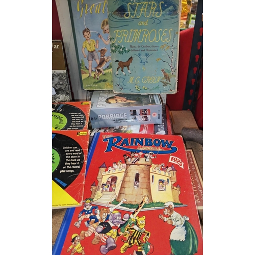 10 - Selection Of Walt Disney And Children'S Books Etc