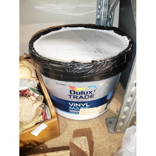 196 - Unused 10Ltr Tub Of Dulux Vinyl Matt Light Base Paint