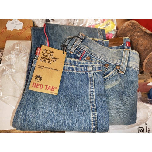 208 - Unused With Tags Levi'S Red Tab Patty Anne W27/L32