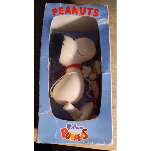 136 - Vintage Pelham Puppet Peanuts In Box Needs Restringing