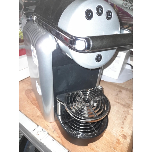 711 - Nespresso Professional Zenius Automatic Coffee Machine Working