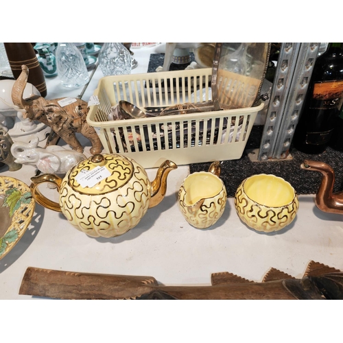 515 - Gibson Yellow And Gold Patterned Part Tea Set