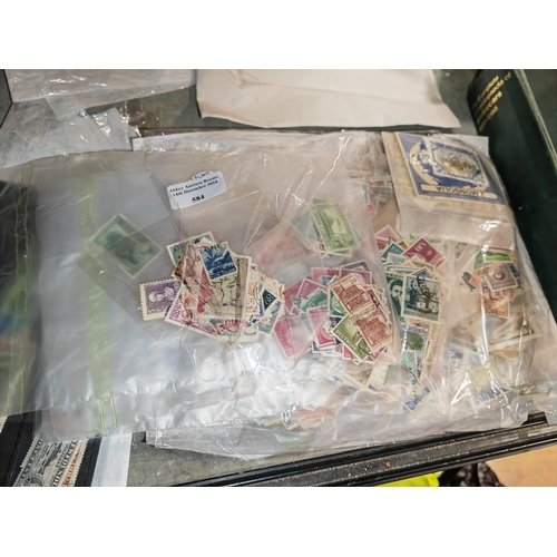 584 - Bag Of Foreign Issue Stamps In Packets