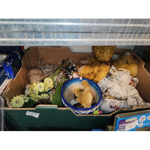 608 - Box Of Mixed Items