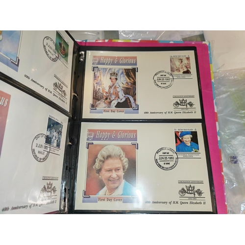 561 - Folder Of Royal First Day Covers