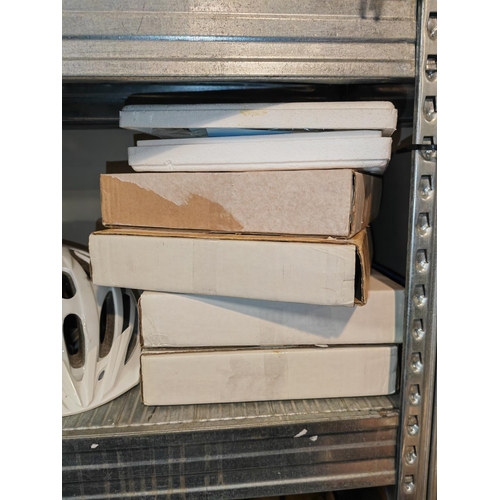 599 - 4 Picture Plates In Boxes