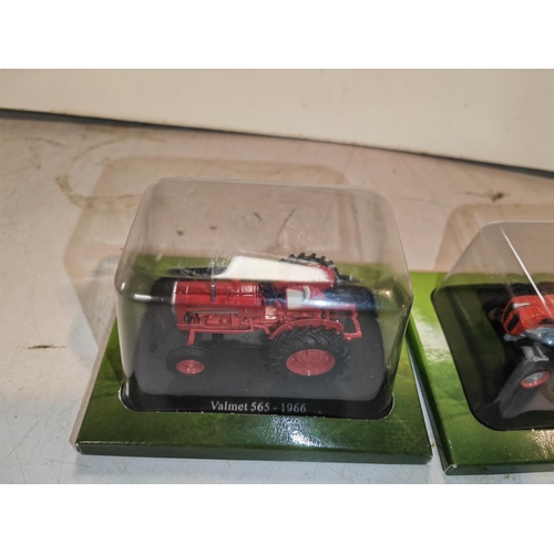 7 - Crate Of 8 Hatchette Partworks Various Diecast Tractors Including Massey Fergusson, Valmet, Simar Et... 