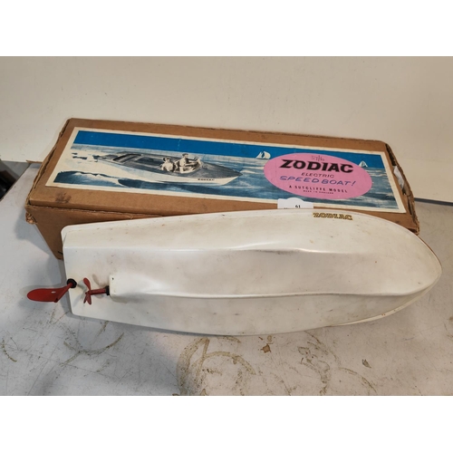 19 - Zodiac Electric Speed Boat Boxed