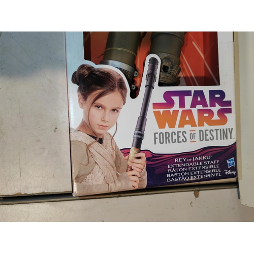 36 - Unused Boxed Star Wars Forces Of Destiny Rey Of Jakku Extendable Staff In Packaging