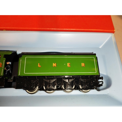 334 - Triang Hornby R855N L.N.E.R Flying Scotsman With Steam Exhaust Noise Lid Top Only No Base