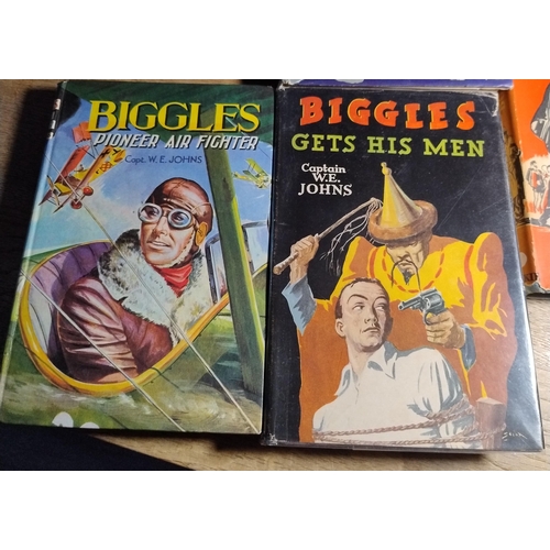 52 - 5 X 1St Edition Books - Biggles - Captain W.E. Johns Etc