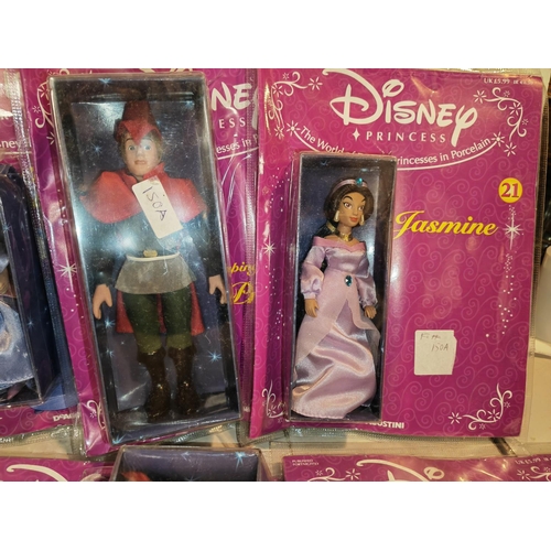 172 - 22 Disney Princess Dolls With Magazines In Packaging