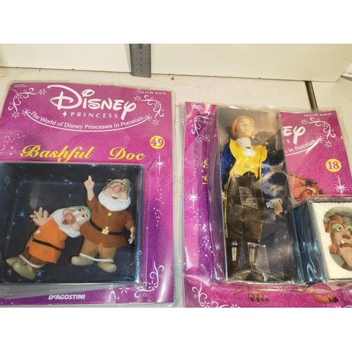 172 - 22 Disney Princess Dolls With Magazines In Packaging