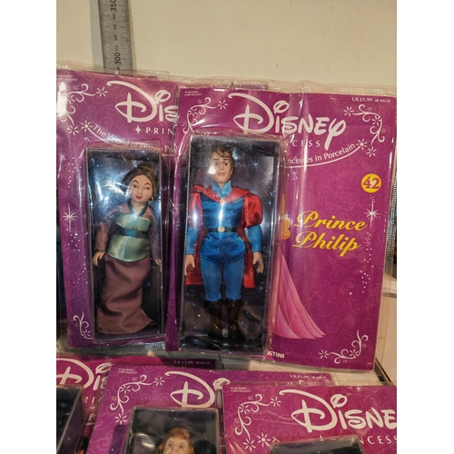 172 - 22 Disney Princess Dolls With Magazines In Packaging