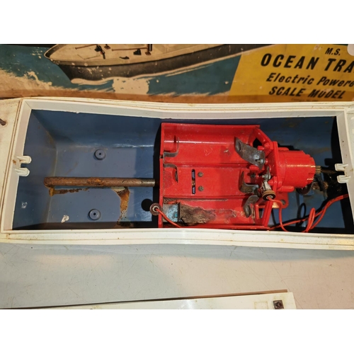 179 - Triang Cargo Ship Ms Ocean Trader Electric Powered Scale Model In Original Box