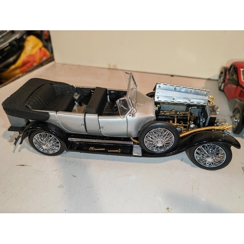 186 - 3 Franklin Mint Diecast Vehicles Including Rolls Royce 1929 Phantom 1, 1936 Bugatti Type 57Sc (Wheel... 