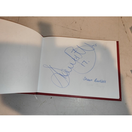 201 - Charlton Athletic Autograph Album With 16 Signatures