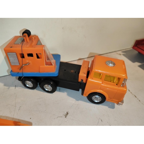 216 - 3 1960'S Marx Construction Toys