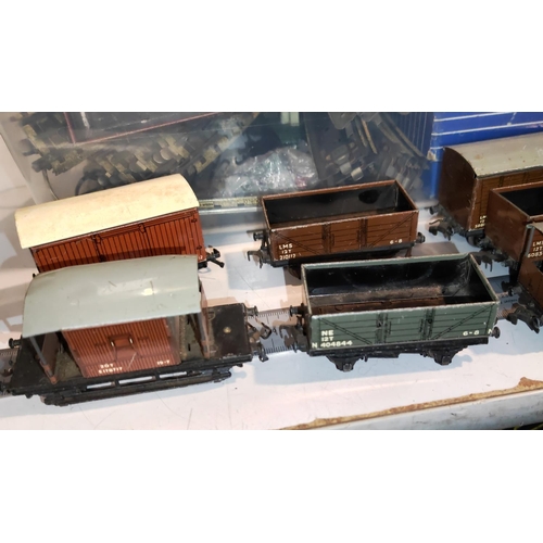 258 - Large Quantity Of Hornby Engines, Trucks, Carriages Etc