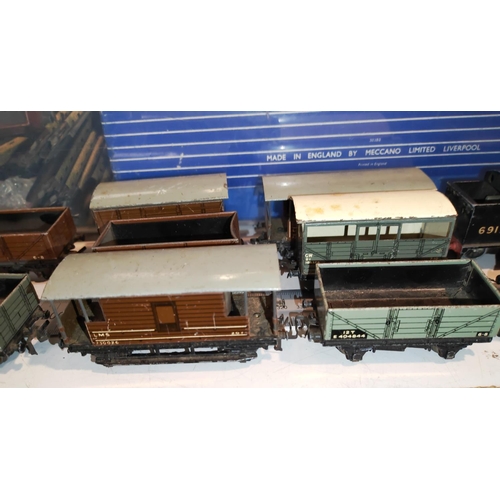 258 - Large Quantity Of Hornby Engines, Trucks, Carriages Etc