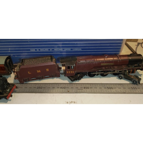 258 - Large Quantity Of Hornby Engines, Trucks, Carriages Etc