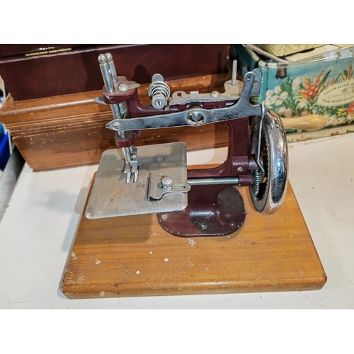 300 - Old Miniature Sewing Machine