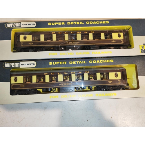 312 - 2 Wrenn Railways Carriages Both W6001 Pullman 2Nd Class No73