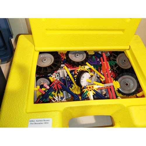 359 - Tub And Moulded Box Of K'Nex