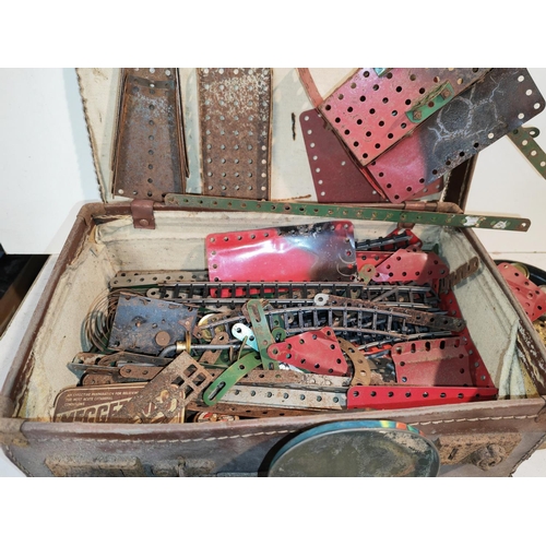 360 - Small Suitcase Of Meccano