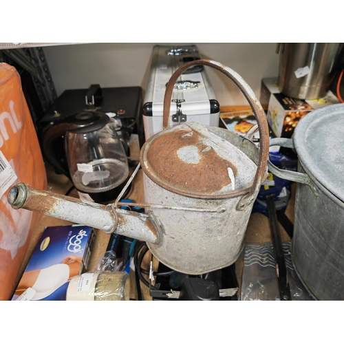 132 - Vintage Galvanised Washing Tub And Watering Can (No Rose)